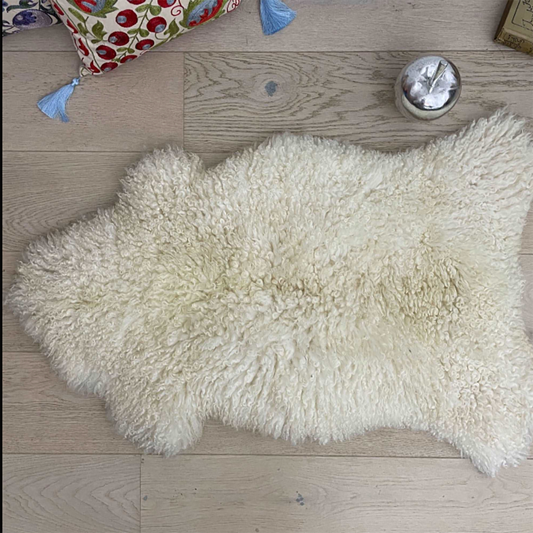 British Curly Sheepskin Ivory Cream White 100% Natural Sheep Skin Rug